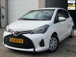 Toyota Yaris 1.0 VVT-i Aspiration/ nap/ 2e EIG/ goed onderhouden/ 1jaar apk/ zeer nette auto/ volle opties.