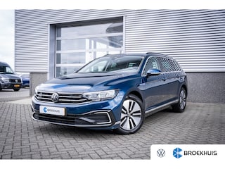 Volkswagen Passat Variant 1.4 TSI PHEV GTE Business | Achteruitrijcamera | Trekhaak elektrisch uitklapbaar | Voorstoelen verwarmd