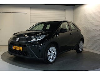 Toyota Aygo 1.0 VVT-i MT Play Miracast Achteruitrijcamera Adaptive cruise control Lane assist Eerste eigenaar