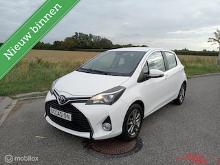 Toyota Yaris 1.3 VVT-i Aspiration camera boekjes