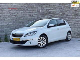 Peugeot 308 1.2 PureTech Style * PANORAMA DAK * CARPLAY * SPORT STOELEN *