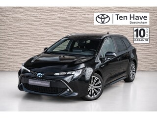 Toyota Corolla Touring Sports 2.0 Hybrid First Edition automaat | Apple Carplay / Android auto | 17” lichtmetalen velg | Toyota Touch® 2 Go Plus navigatiesysteem | Regensensor | Mistlampen voor | Automatisch inklapbare en verwarmb