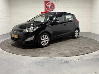Hyundai i20 1.2i i-Deal 5Drs, 2e Eig. Dealer oh. Airco, Navi, Camera, enz. Prijs incl. Apk, beurt en 3 mnd garantie