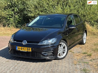 Volkswagen Golf 1.5 TSI Highline Business R / AUTOMAAT/ LED /