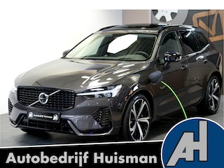 Volvo XC60 2.0 T8 AWD 335kW/456pk Aut8 Recharge Ultra Dark LUCHTVERING + BOWERS&WILKINS + PANORAMADAK + BLIS + HEAD-UP + PILOT ASSIST + V&A STOEL-&STUURVERWARMING + GOOGLE + STOELVENTILATIE&-MASSAGE + ADAPT.CRUISE + 360 CAMERA + 21" LM-VELGEN!!