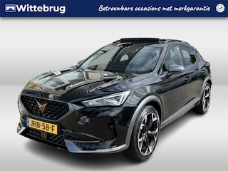 Cupra Formentor 1.4 e-Hybrid Performance / AUTOMAAT/ PANO/ PARK.SENSOR.V+A/ STUUR+STOELVERWARM./ ACC/ FULL LINK/ DODEHOEK/ KEYLESS/ ELEK.ACHTERKLEP/ DIGITAL DASH/ NAVI/ DAB/ CLIMA/ LED/ 19'' LMV
