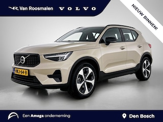 Volvo XC40 2.0 B4 Plus Dark | Trekhaak | Stoel + Stuurverwarming | All-season banden |