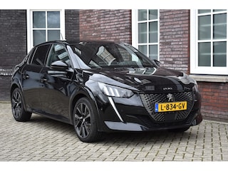 Peugeot 208 1.2 PureTech GT Pack - PANORAMADAK Wij zijn op afspraak geopend! Graag bellen voor uw komst.