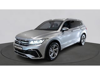 Volkswagen Tiguan 1.5 TSI R-Line Business 7p. | Trekhaak | Derde zitrij | Winterpakket | LED matrix |