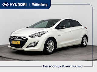 Hyundai i30 1.6 GDI Go! | Achteruitrij camera | Afneembare trekhaak | Navigatie | Cruise control | Airco | Start/stop | Parkeersensor |
