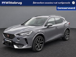 Cupra Formentor 1.4 e-Hybrid 204pk VZ Performance / Elec. Trekhaak / App. Connect / Achteruitrijcamera / Verwarmbare voorstoelen /     18'' LMV