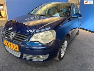 Volkswagen Polo 1.4-16V Trendline Automaat met Nieuwe APK