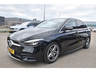 Mercedes-Benz B-klasse 180 Business Solution AMG , TREKHAAK , A UITRIJ CAM , LED KOPL , NAVI , V ST VERW ,