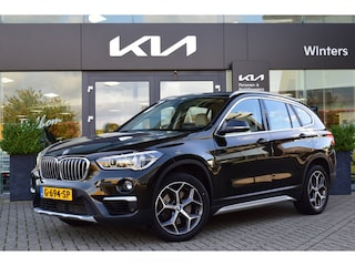 BMW X1 sDrive20i Orange Edition II | Schuif-/ Kanteldak | Stoelverwarming | Leder | Head-up Display |