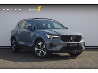 Volvo XC40 B3 177PK Automaat Plus Dark / Panoramadak / Elektrische stoelen / Harman Kardon audio / BLIS / Adaptieve cruise control / Parkeersensoren met camera / Elektrische achterklep / Stoel - en stuurwielverwarming