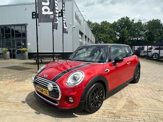 Mini Cooper 1.5 Business bj2014 *JCW *Airco *Led *Cruise *Navi *NL auto