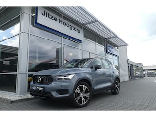 Volvo XC40 1.5 T4 Recharge R-Design ELEKT. TREKHAAK, STOELVERWARMING, LEER/ALCANTARA, ADAPT. CRUISE, CLIMA, NAVI, CAMERA, PDC V&A, APPLE CARPLAY/ANDROID AUTO, KEYLESS, HARMAN/KARDON, ELEKT. ACHTERKLEP, 131.273KM