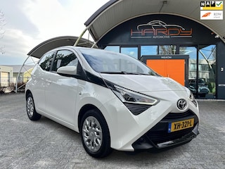 Toyota Aygo 1.0 VVT-i X-PLAY CAMERA Rijklaarprijs!