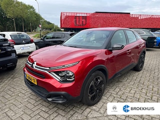 Citroën C4 1.2 Puretech Feel Edition | Carplay | Camera | Navigatie | Head-up | Trekhaak | Adaptieve Cruise | Climate Control| | Achterbank in delen neerklapbaar | Achteruitrijcamera | Airco (automatisch)