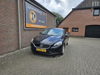 Volvo V40 2.0 D4 Momentum Business