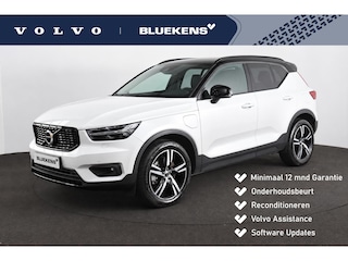 Volvo XC40 1.5 T5 Recharge R-Design - IntelliSafe Assist & Surround - Adaptieve LED koplampen - Parkeercamera achter - Verwarmde voorstoelen & stuur - Parkeersensoren voor & achter - Elektr. bedienb. voorstoelen met geheugen links - Draadloze tel. lader - Extra getint glas - 19' LMV
