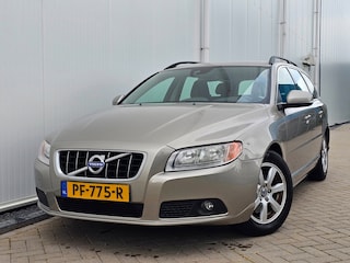 Volvo V70 1.6 D2 Ocean Race AUTOMAAT bj 2013 Nette auto! boekjes aanwezig!