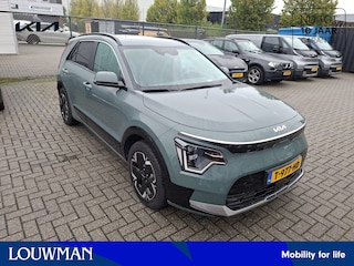 Kia Niro DynamicPlusLine 64.8 kWh | Trekhaak | Schuifdak | Stuur-/Stoelverwarming |
