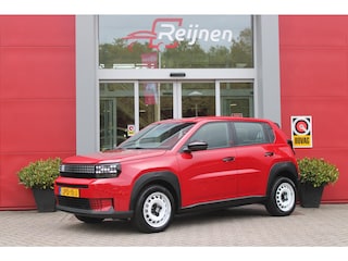 Fiat Grande Panda RED 113PK 11 kW 44 kWh | 3-FASE | APPLE CARPLAY/ANDROID AUTO | CRUISE CONTROL | AIRCO | PARKEERSENSOREN ACHTER | LED KOPLAMPEN | SPORTIEVE VELGEN 16" | DAB+ RADIO | DIGITAAL DASHBOARD | ELEKTRISCHE RAMEN VOOR / ACHTER |