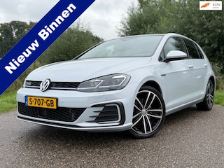 Volkswagen Golf 1.4 TSI PHEV GTE / SoH 87.95% / Automaat / Panorama dak / Camera / Stoelverwarming / ACC / Climate Control