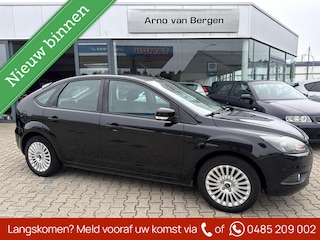 Ford Focus 1.6 Titanium, climatronic, cruisecontrol, pdc, trekhaak, zeer nette auto !!