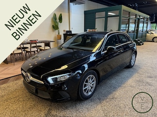 Mercedes-Benz A-klasse 200 Business Solution | Leder | Camera | Stoelverwarming | Nieuwe Service & APK | Garantie |