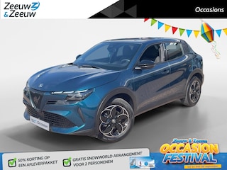 Alfa Romeo Junior Elettrica 54 kWh | CARPLAY | PARKEERSESOREN | CLIMATE | LAGE KILOMETERS | LICHTMETALEN VELGEN |