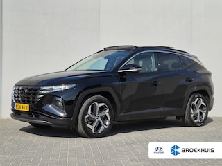 Hyundai Tucson 1.6 T-GDI PHEV Comfort Smart Sky 4WD / Dealeronderhouden / Fabrieksgarantie tot 06-2027 / Glazen schuif- en kanteldak / Stuur- & Stoelverwarming / Trekgewicht 1350 kg / Adaptief cruise control / Achteruitrijcamera / Krell Audio Systeem /