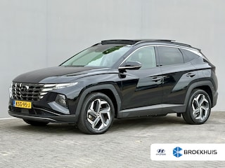 Hyundai Tucson 1.6 T-GDI PHEV Comfort Smart Sky 4WD / Dealer Onderhouden / SOH 100% / Panoramadak / Adaptief Cruise Control / Navigatie / Achteruitrijcamera / Apple Carplay & Android Auto / Stoel & Stuurverwarming / 19" LM Velgen / Elektrische Achterklep /