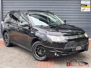 Mitsubishi Outlander 2.0 PHEV Instyle+ Schuifdak | Trekhaak | Camera | Acc | Leder