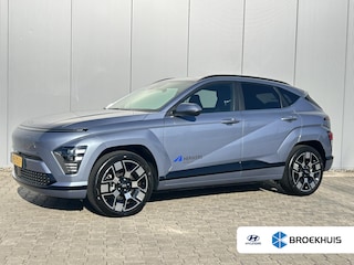 Hyundai Kona Comfort Smart 65.4 kWh / Navigatie / Cruise Control Adaptief / Climate Control / Achterklep Elektrisch / Stoel & Stuurwiel Verwarming Voorzijde /