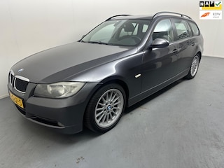 BMW 3-serie Touring 320i Touring # Cardan KAPOT # Automaat # Pano # Cardan KAPOT # Leder # Trekhaak # Clima
