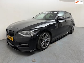 BMW M135i xDrive High Executive # 420 PK # Remus uitlaat # Leder # Navi # Xenon