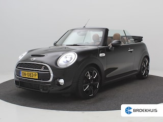 Mini Mini Cabrio 2.0 Chili Serious Business / Navigatie / Parkeersensoren voor en achter / Historie digitaal aanwezig / Stoelverwarming voor / Airco Climat Control / LMV / Elektrisch Cabriodak / Lederen bekleding /