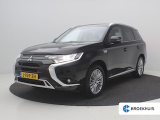 Mitsubishi Outlander 2.4 PHEV Pure / Stoelverwarming / Navigatie via Android Auto/Apple Carplay / Cruise Control / Achteruit Rij Camera / Trekhaak / 1500 kg Trekgewicht / Dealeronderhouden / / Stoelverwarming / Navigatie via Android Auto/Apple Carplay / Cruise Control / Achteruit Rij Camera / Trekhaak / 1500 kg Trekgewicht / Dealeronderhouden /