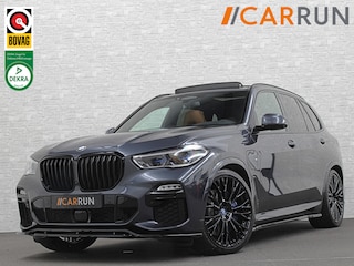 BMW X5 45e M-Performance Seats | 360 View | Panorama | ACC | Kristal pook | Head-Up | Laser-LED | Memory | Harman-Kardon | Keyless-Go | Trekhaak | Drive Assist Pro. | Leder | 4-Zone Clima | Standkachel | Rijklaarprijs & Bovag garantie | Carplay | Draadloos Laden | DAB | Sfeerverlichting |