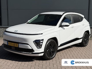 Hyundai Kona Pure Edition 64.8 kWh / Navigatie / Apple Carplay & Android Auto / Airco / Achteruitrijcamera / Stuur & Stoelverwarming /