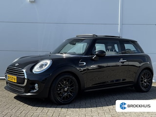 Mini Cooper 3-Deurs 1.5 Pepper Serious Business / Stoelverwarming voor / Navigatie / Parkeersensoren achter / Panorama Dak /  Airco Climate Control