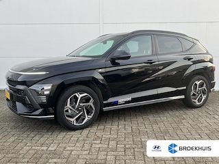 Hyundai Kona 1.6 GDI HEV N Line Sky / N Line exterieur / Lichtmetalen velgen 5-spaaks 18" / Schuif-/kanteldak / Achterstoelen verwarmd /