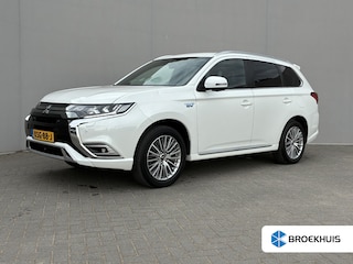 Mitsubishi Outlander 2.4 PHEV S-Edition / Elektrische achterklep / Trekgewicht 1500 kg / Rondomzicht camera / cruise control / Keyless Entry/Start / Stuur-& Stoelverwarming /