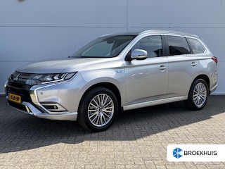 Mitsubishi Outlander 2.4 PHEV Intense / Trekhaak ( 1500 kg ) / Apple Carplay/Android Auto / Cruise control / | Apple Carplay/Android Auto | Comfort-tec synthetisch lederen bekleding | LED koplampen