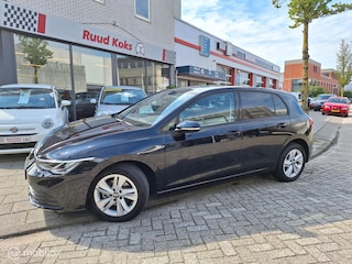 Volkswagen Golf 1.0 TSI LIFE • Dealer onderhouden • Carplay •