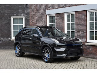 Lynk & Co 01 phev 7dcth 5d 132kw - Zwarte Hemel! Wij zijn op afspraak geopend! Graag bellen voor uw komst.