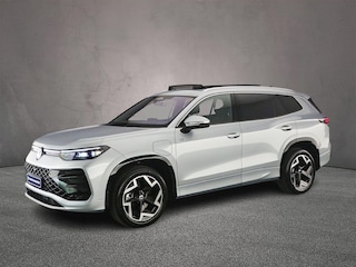 Volkswagen Tayron 1.5 eHybrid R-Line Edition 272pk DSG Automaat, Trekhaak, Panoramadak, Lederen bekleding, Harman Kardon, 360 camera, Adaptive cruise control, Stoelverwarming, Stuurverwarming, Matrix LED koplampen, Navigatie, App-connect