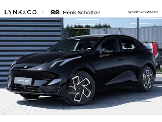 Lynk & Co 02 Business Edition 66 kWh | Uit Voorraad Leverbaar | 1600KG Trekgewicht | Stoelverwarming | Apple CarPlay | Android Auto | Achteruitrijcamera | Panoramadak | Elektrische Achterklep | Keyles Entry | Regensensor |